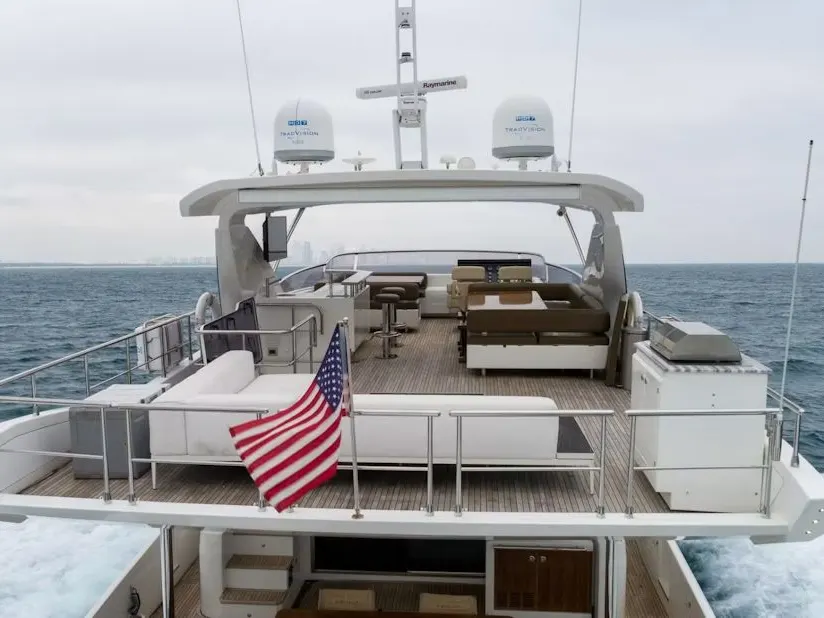 Aft deck and flybridge from astern