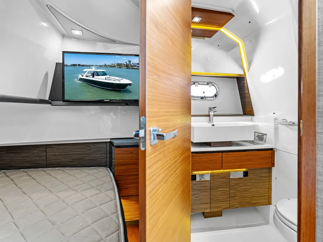 Air-conditioned forward stateroom